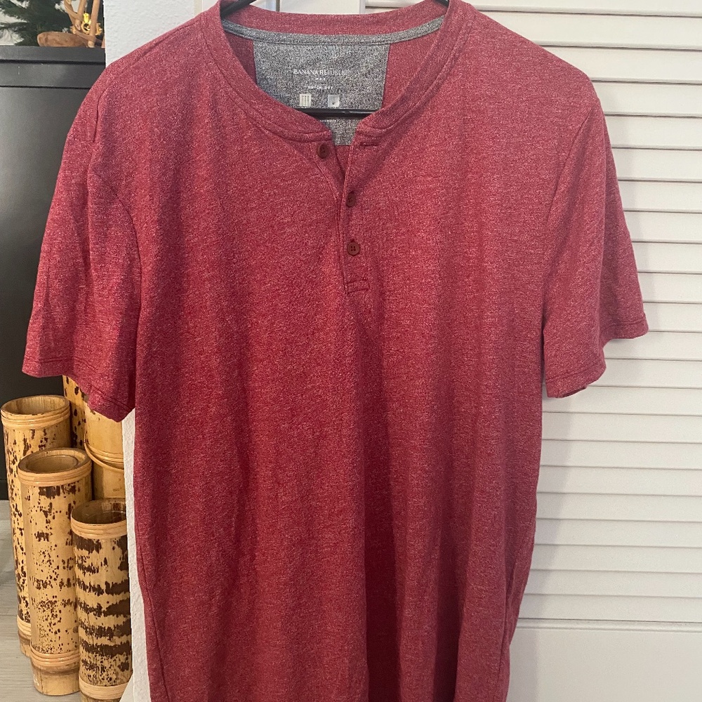 Banana Republic Quick Dry Mens tee